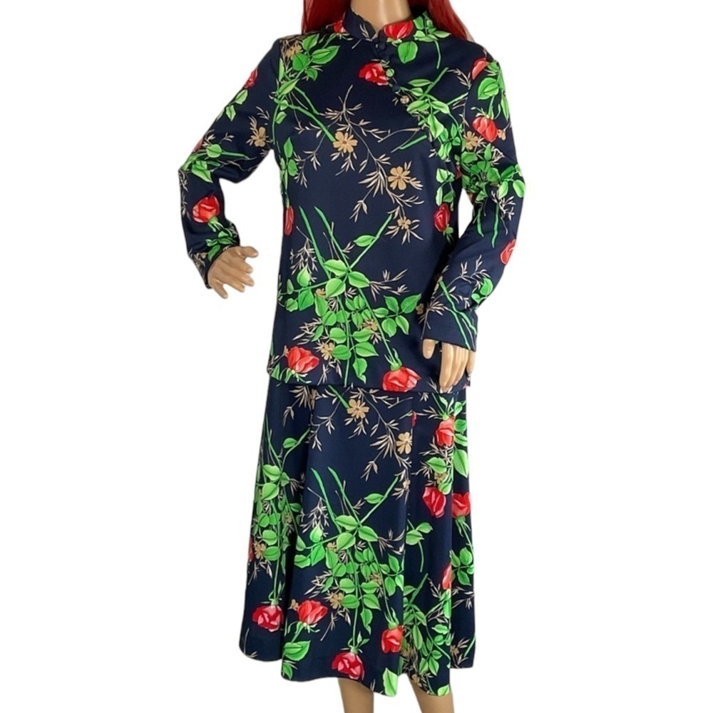 Vintage 2 Piece Set, Red Roses Navy Blue Skirt & Top Mandarin Collar Blouse L-XL
